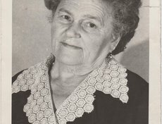 Лидия Алексеевна Мельгунова (Савина). В августе 1941 года добровольно вступила в Красную Армию. С мая 1942 года до конца войны прошла боевой путь в составе 239-й отдельной роты связи 283-й истребительной дивизии