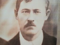 Румянцев Василий Григорьевич, уроженец Костромской области. Ушёл на фронт в июне 1941 г, в 1942 г. пропал без вести