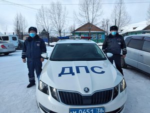 В Заларях сотрудники ДПС в ходе погони со стрельбой задержали подозреваемого в нападении на таксиста