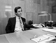 1993 год. Директор ликероводочного завода «Кедр» Вячеслав Пиманов, с которым связывают золотые годы работы предприятия
