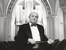 1995 год. Скрипач Лев Касабов, основатель и художественный руководитель в течение 20 с лишним лет камерного оркестра Иркутской областной филармонии
