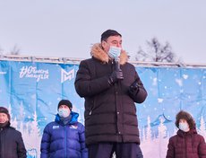 Руслан Болотов, мэр Иркутска: «Иркутск — город студенческий. У нас около 100 тысяч студентов. Мы гордимся своими вузами и ссузами, своими преподавателями, молодёжью. Вы талантливы, молоды, амбициозны. Вам открыты все пути. И вы — будущее нашего города».