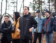 Факультеты ИрГУПСа соревновались между собой в том, кто соберет больше мусора.