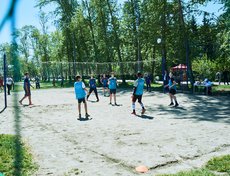 На острове Юность проходили различные спортивные соревнования.