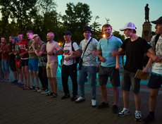 Гости праздника с радостью поддержали танцы.