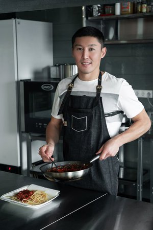 Рауан Исалиев, 34 года, полузащитник