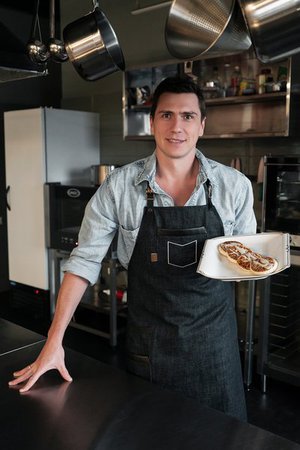 Юрий Викулин, 36 лет, защитник