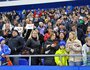 6 ноября на трибунах ледового дворца «Байкал» собралось более четырёх тысяч болельщиков.