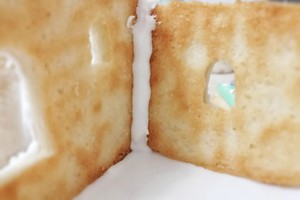 Соединяем, промазываем шов