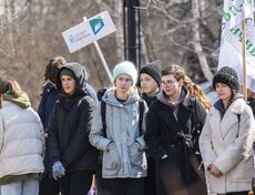 На субботник в Падь Долгую вышли ученики и преподаватели школ №№ 55, 77, 35.