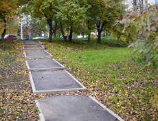 Свердловский округ. Двор по адресу: ул. Лермонтова, 261 Б