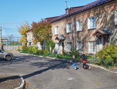 Ленинский округ. Иркутск-2, ул. Просвещения, 23, 25