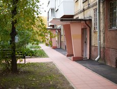 Свердловский округ. Двор по адресу: ул. Лермонтова, 261 Б
