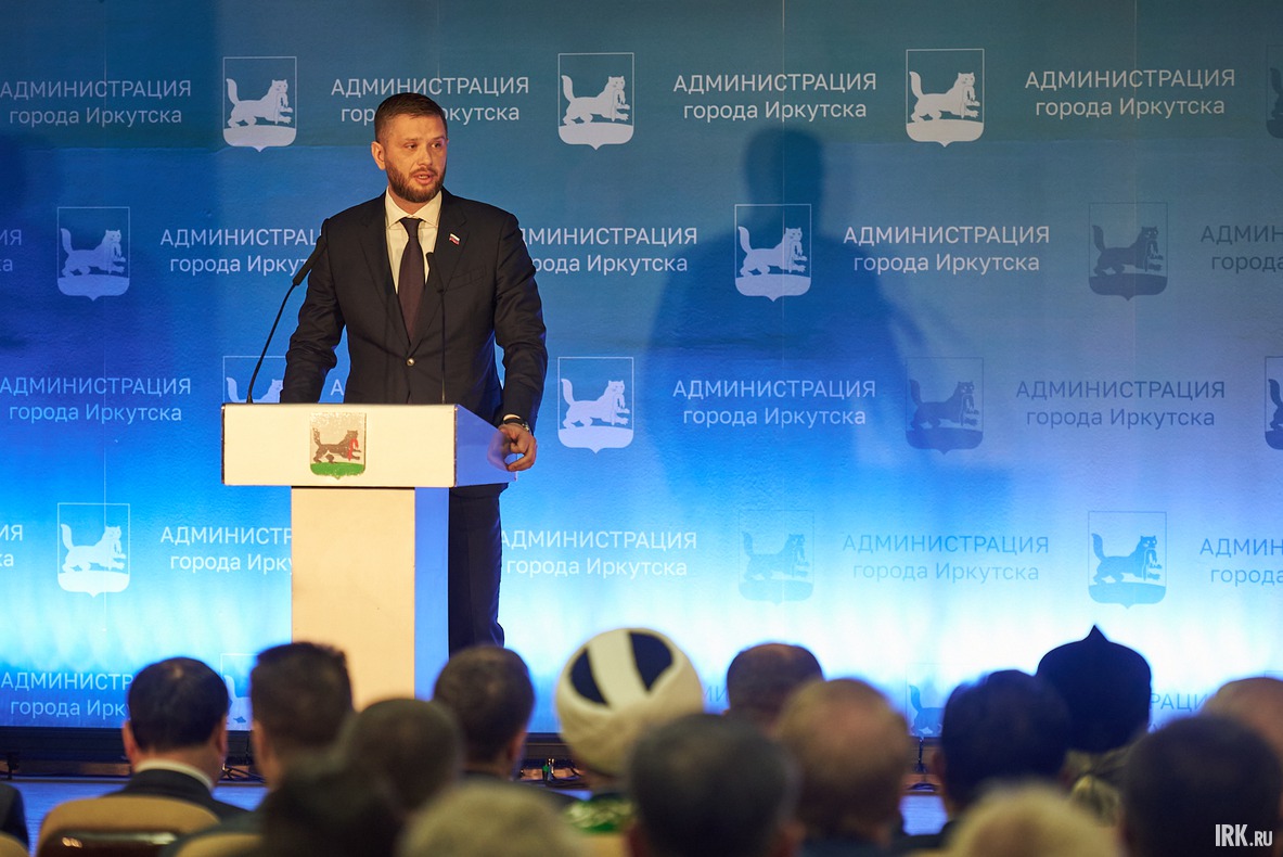 Евгений Стекачев, председатель Думы Иркутска: «Все мы прекрасно осознаем, что работаем для людей, для того, чтобы каждый иркутянин смог почувствовать улучшения в своей жизни».