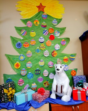 Ёлка от первоклашек!