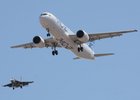 МС-21-310 в сопровождении Як-130М. Фото Алексея Коршунова