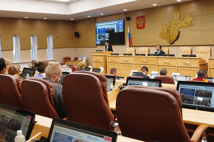 Заседание. Фото IRK.ru