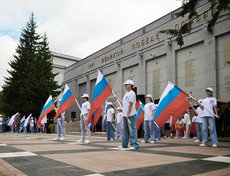 22 августа в Иркутске у мемориала «Вечный огонь» прошёл праздник, посвящённый Дню Государственного флага РФ.