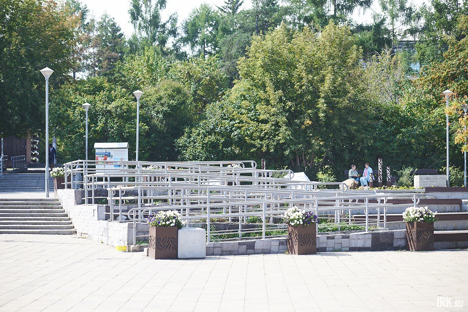 Центральная площадь в Академгородке