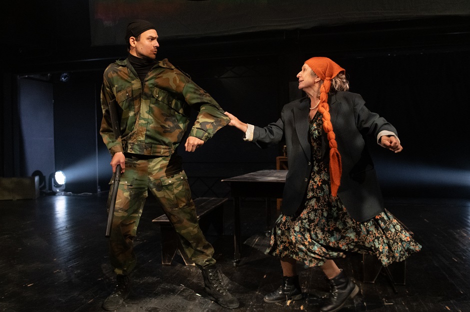 Сцены передают постоянное психологическое напряжение. Фото Анастасии Токарской