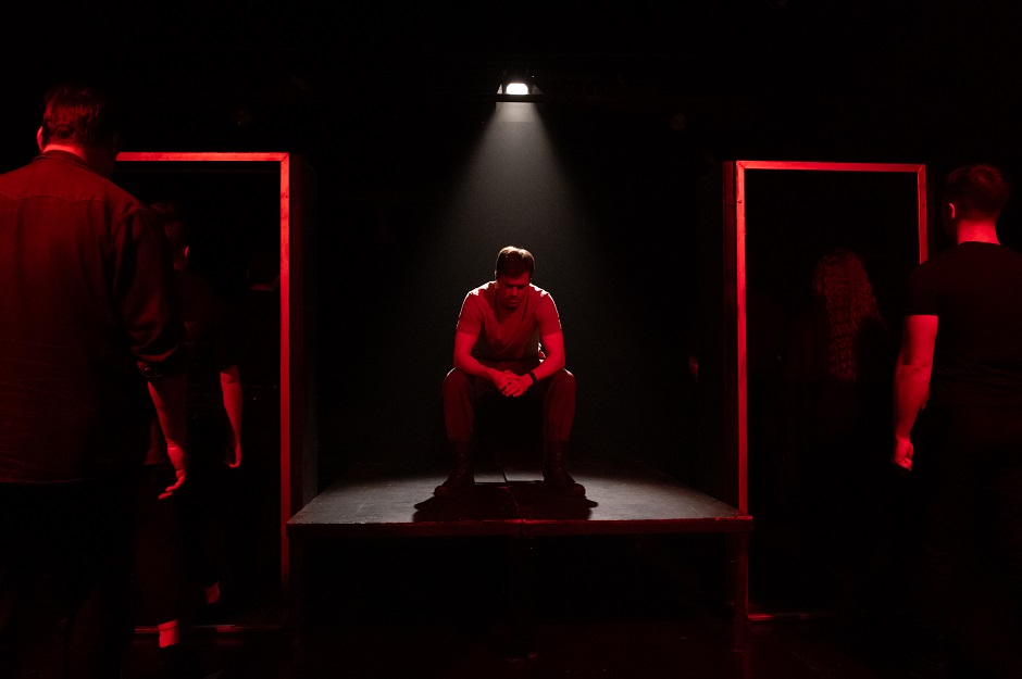 Постановка «Выбор» режиссера Георгия Шилова. Фото Анастасии Токарской