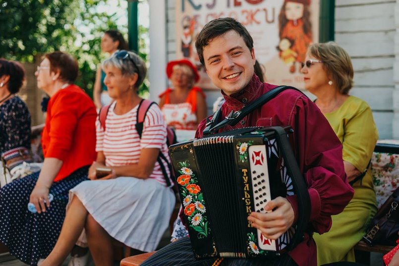 Гармонист. Фото: Иркутский областной Дом народного творчества Гармонист. Фото: Иркутский областной Дом народного творчества