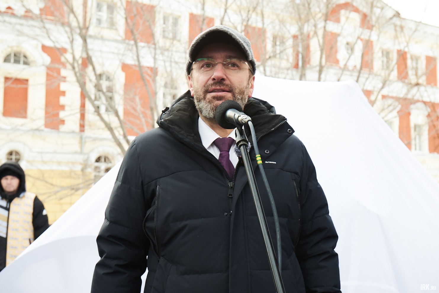 Александр Ведерников: «Пусть здесь будут назначать свидания, встречаться влюбленные, глядя на скульптуру, крепче держаться за руки»