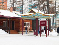 Считается, что с каждым вращением хурдэ тысячи молитв возносятся к небесам