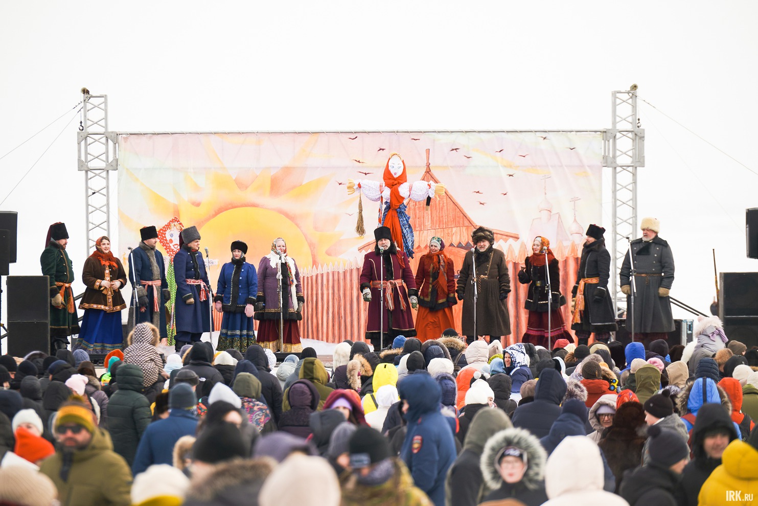 22 февраля на Якоби пришедших ждала концертно-театрализованная программа от Иркутского городского театра народной драмы.