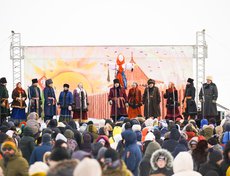 22 февраля на Якоби пришедших ждала концертно-театрализованная программа от Иркутского городского театра народной драмы.