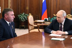 Встреча Александра Шуваева с Владимиром Путиным. Фото с сайта Кремля