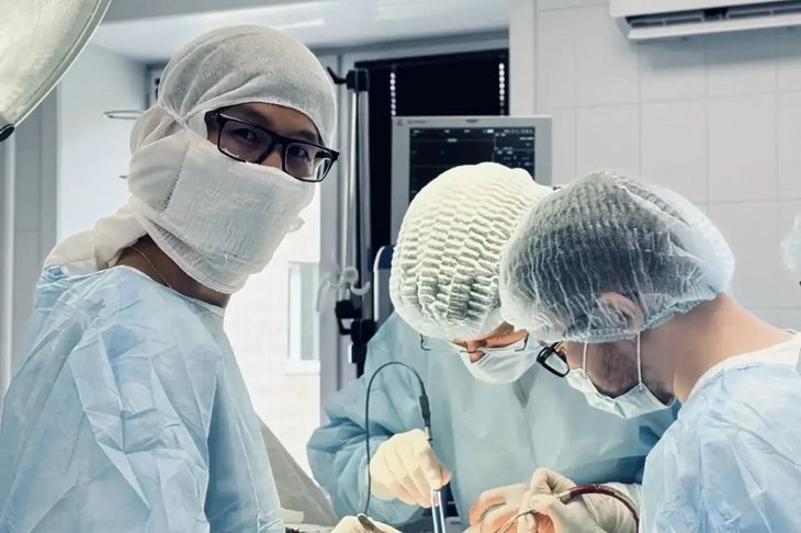Хирурги. Фото пресс-служба правительства Иркутской области