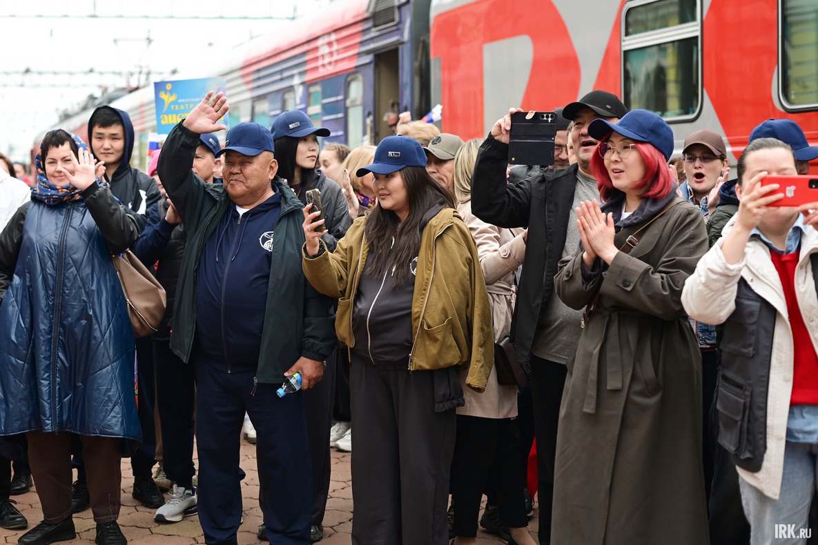 В Прибайкалье прибыли артисты пяти театров из Улан-Удэ и Читы.
