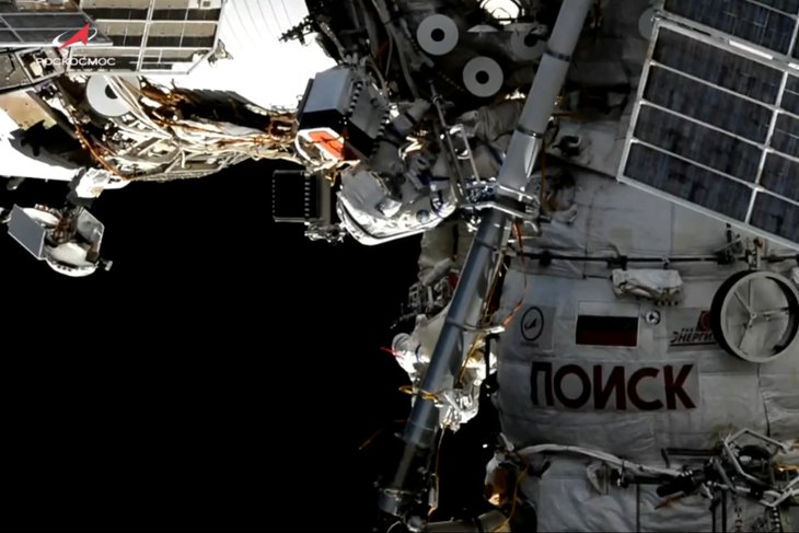 Космонавты. Скриншот видео Роскосмоса