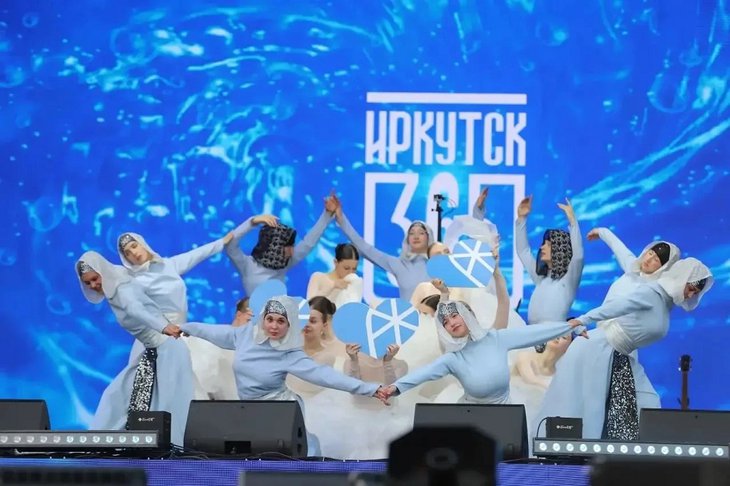 Выступление артистов в День города. Фото пресс-службы администрации Иркутска