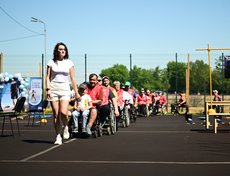 На острове Юность прошли соревнования людей с ограниченными возможностями.
