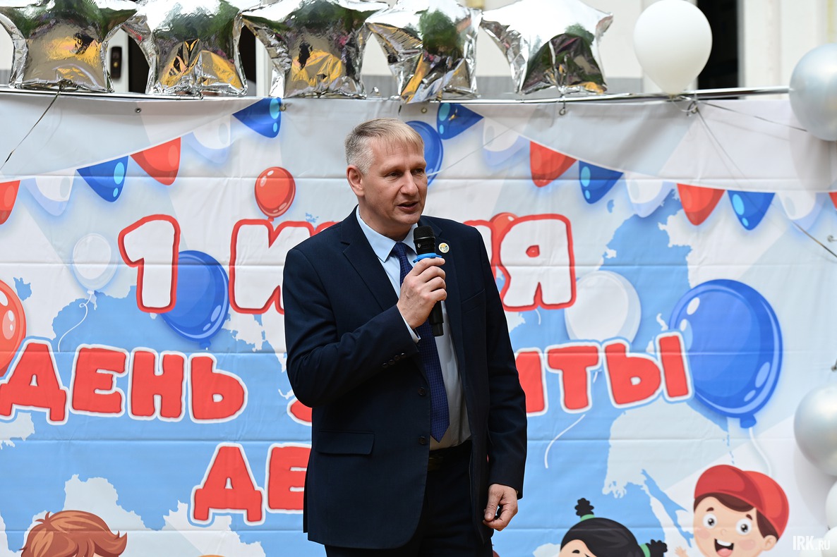 Антон Медко: «Ребёнок должен чувствовать свою национальную идентичность, историю, традиции. Таким образом, подрастающее поколение захочет работать на благо и процветание своей Родины».