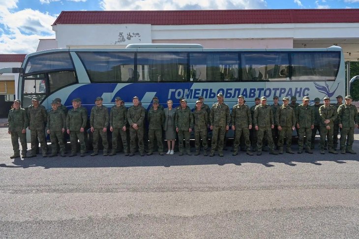 Бойцы. Фото из канала омбудсмена Иркутской области Светланы Семеновой в «Макс»