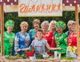 На городской площади гости района угощали всех вкусными подарками