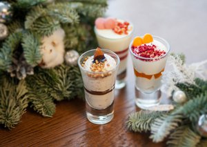 На Верхней Набережной открылось кафе-кондитерская Cake Home.