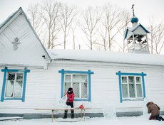 В этом году январь выдался очень холодным. Однако желающих поучаствовать в строительстве иордани было много. Работы велись со 2 по 19 января.