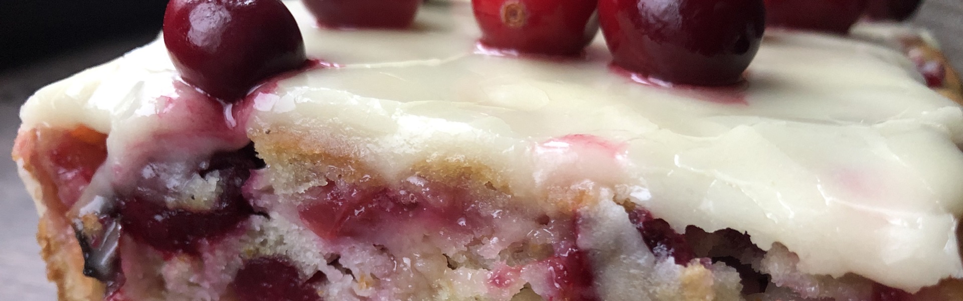 Элементарный кекс с апельсином и клюквой