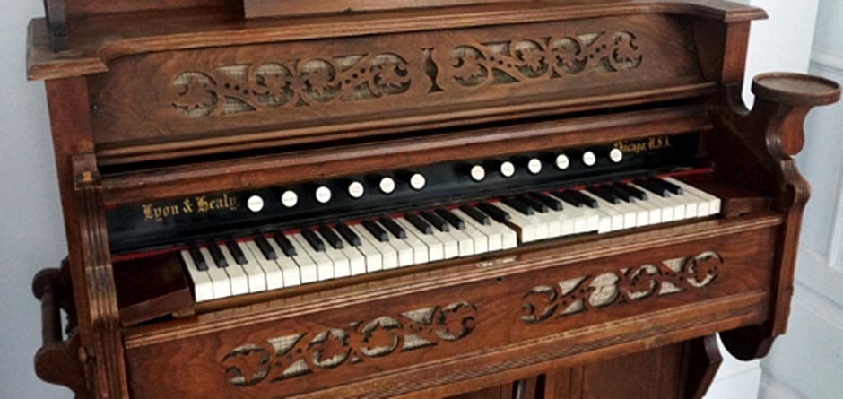 Разыгрываем билеты на концерт саксофониста Артема Сыровацкого