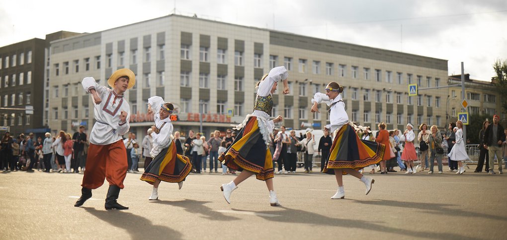 На площади графа Сперанского прошёл яркий концерт.