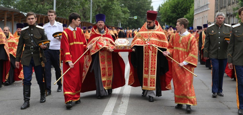 К шествию присоединились три тысячи иркутян.