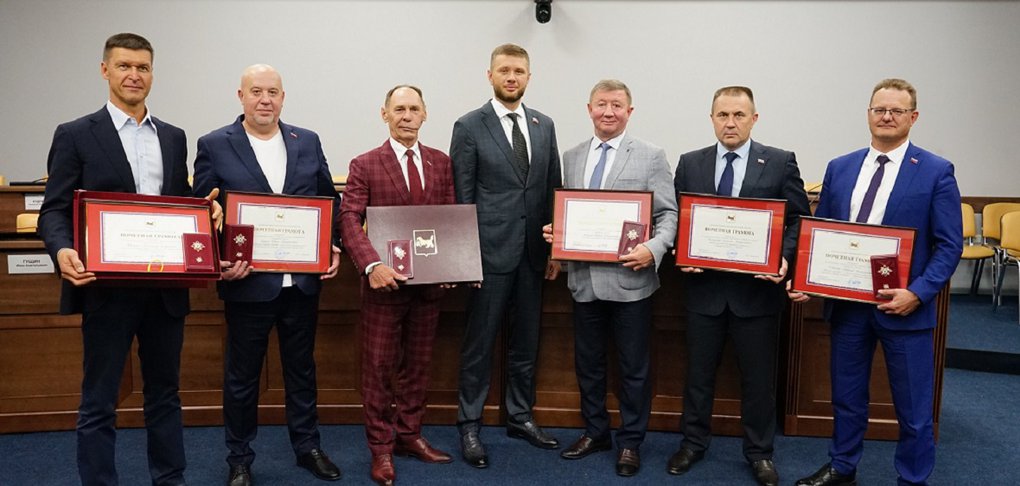 Работа городского парламента подходит к завершению.