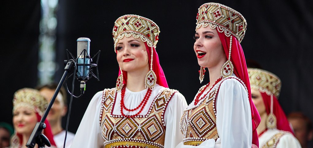 Главный концерт состоялся на площади графа Сперанского.