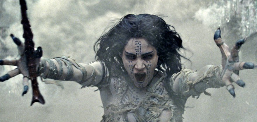 Хоррор открывает «Тёмную вселенную» компании Universal.